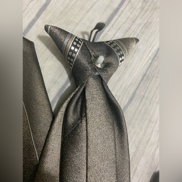 George Necktie Mens Pewter Gold-tone Polyester Clip On Suit 20” Long Neck Tie - Picture 6 of 7